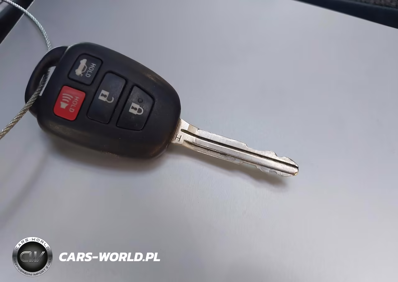 2015 Toyota Corolla S Plus VIN:5YFBURHE8FP333482 - 11
