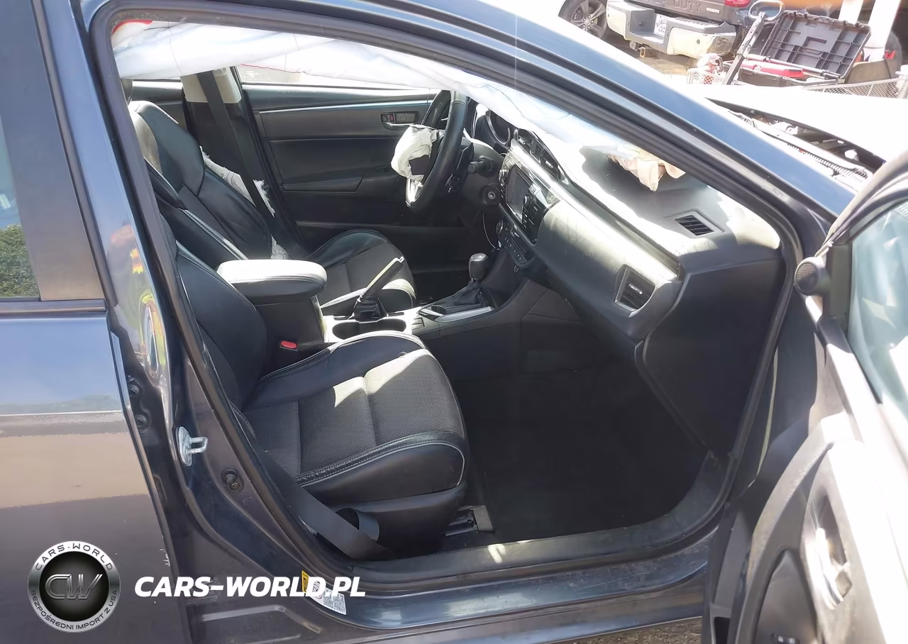 2015 Toyota Corolla S Plus VIN:5YFBURHE8FP333482 - 5