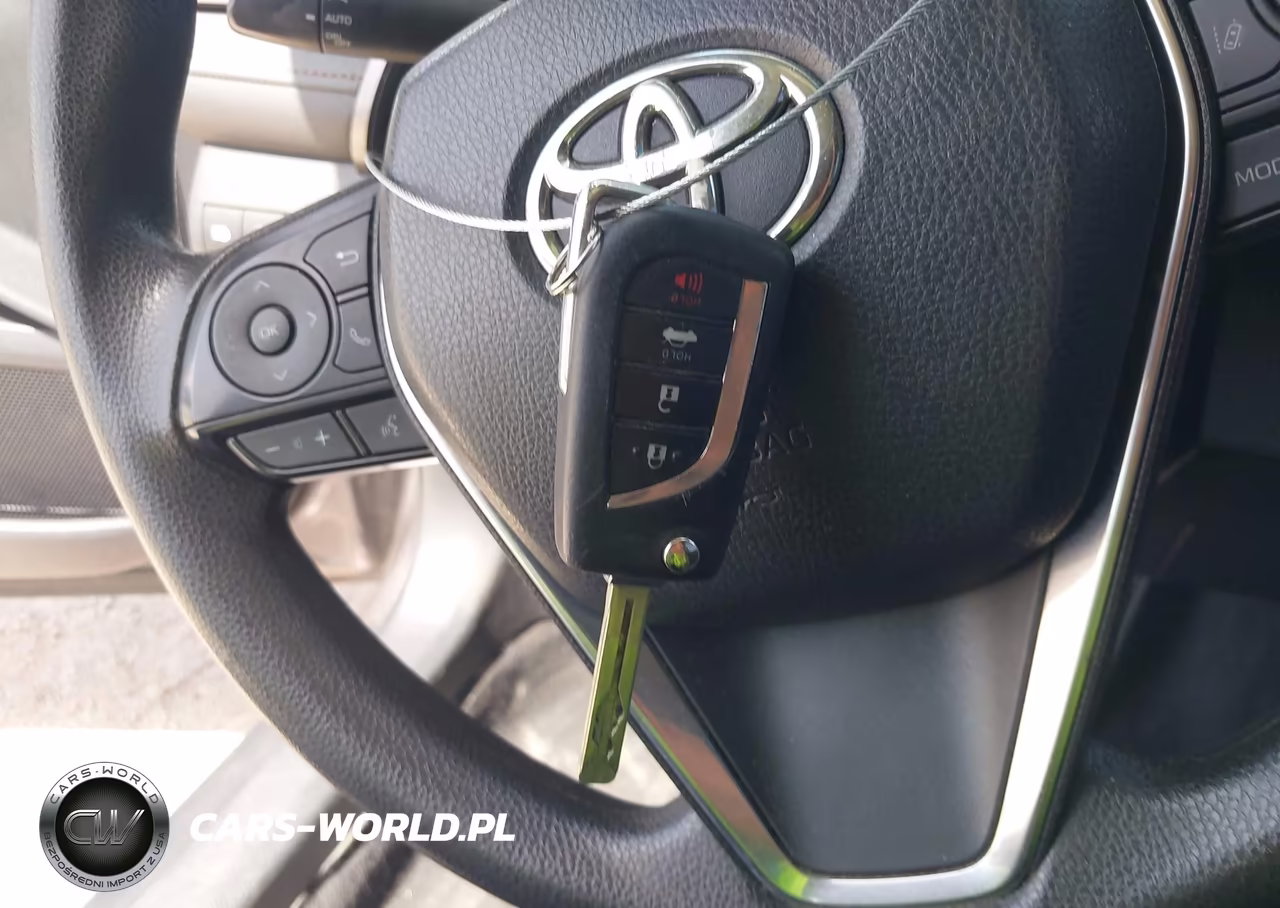 2020 Toyota Camry Le VIN:4T1C11AK6LU939162 - 11