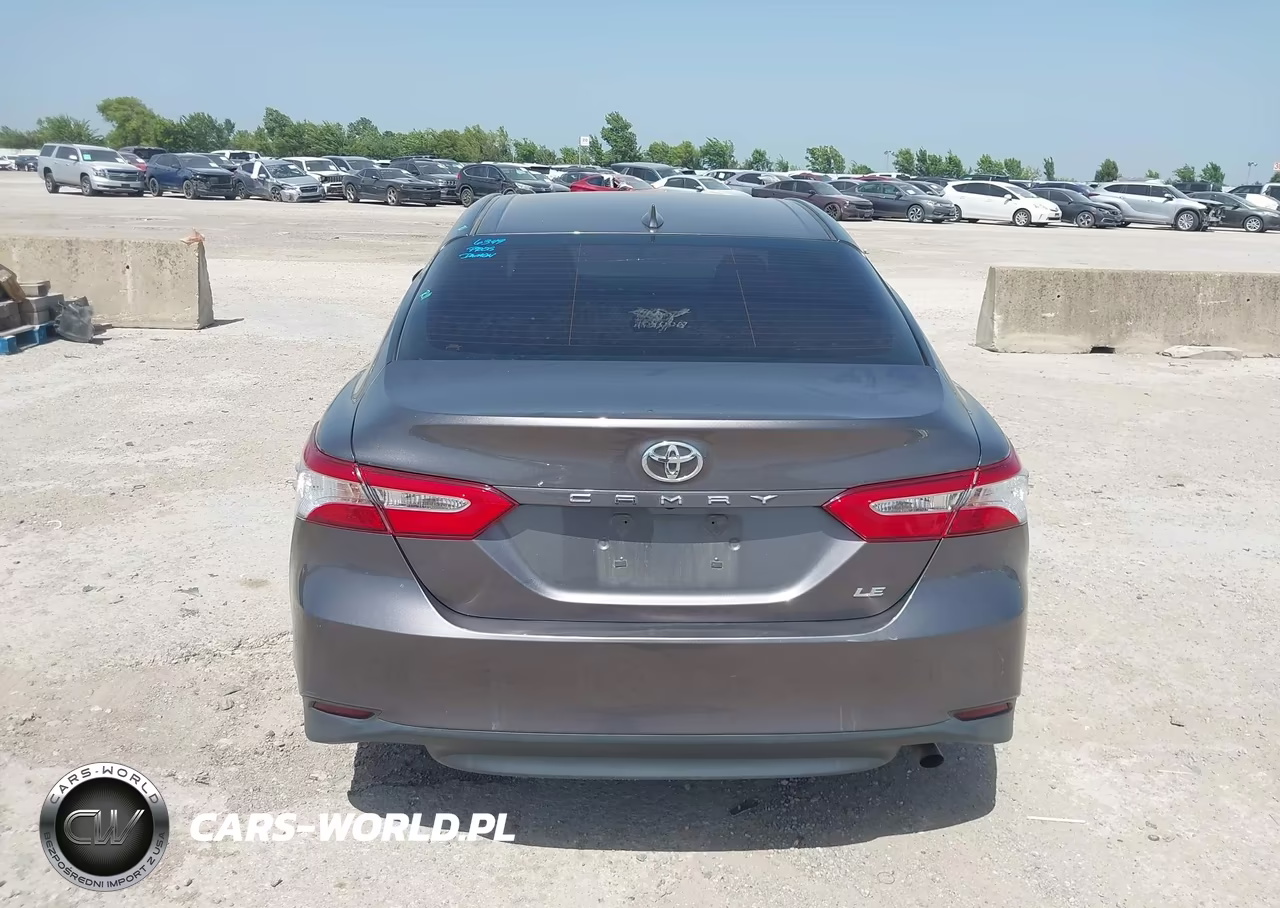 2020 Toyota Camry Le VIN:4T1C11AK6LU939162 - 16