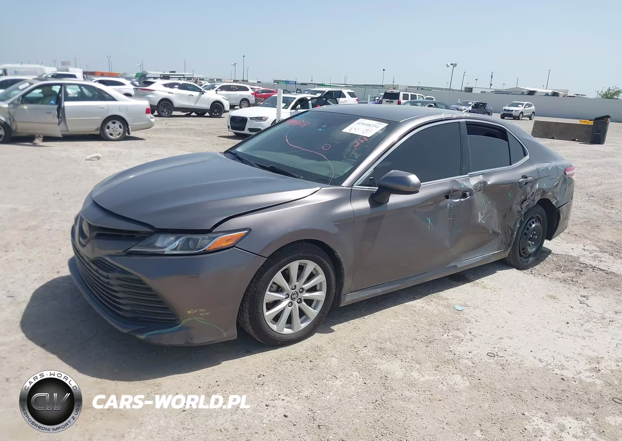 2020 Toyota Camry Le VIN:4T1C11AK6LU939162 - 2