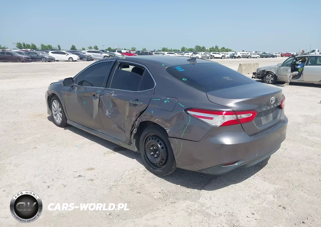 2020 Toyota Camry Le VIN:4T1C11AK6LU939162 - 3
