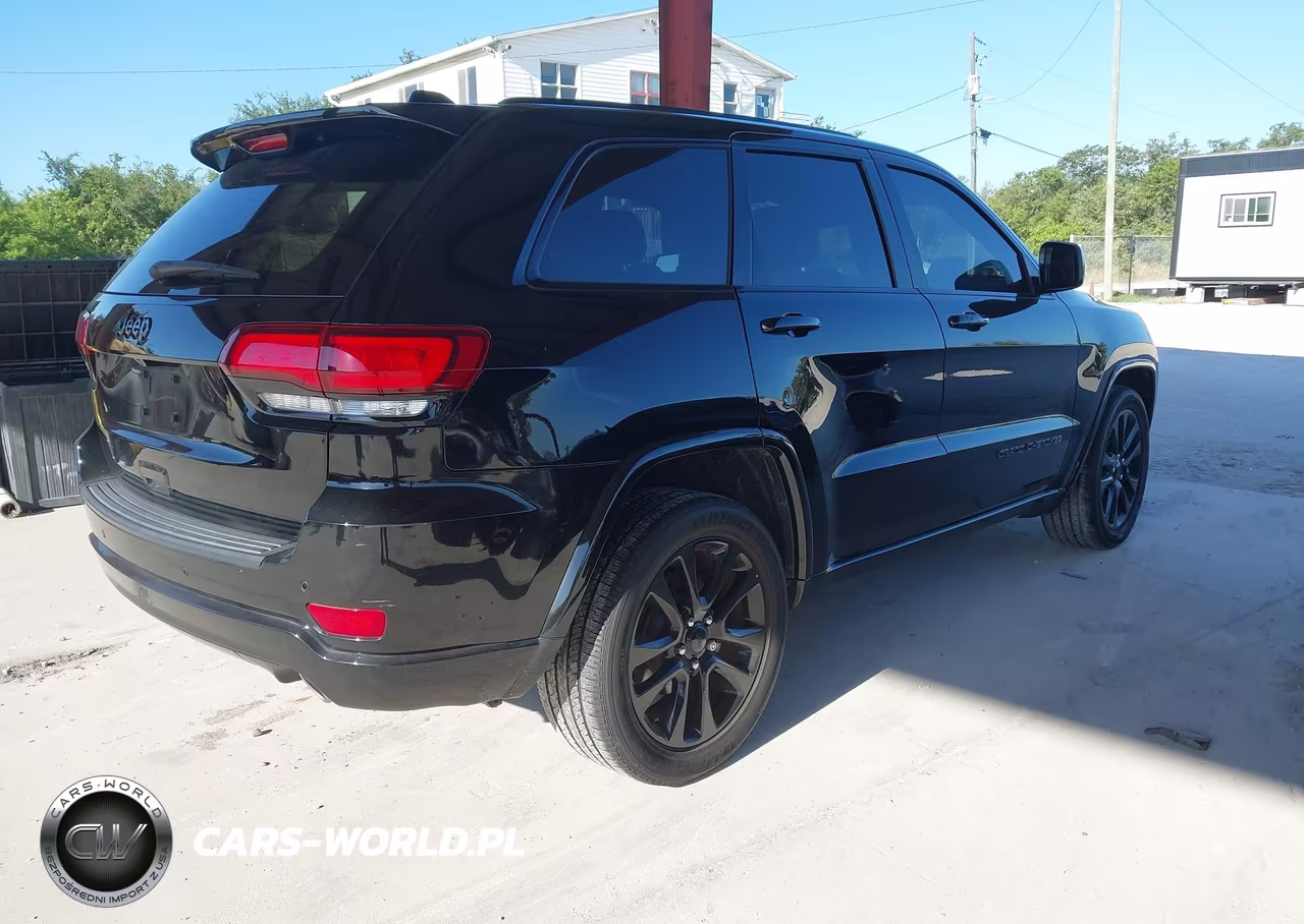 2019 Jeep Grand Cherokee Altitude 4X2 VIN:1C4RJEAG6KC673129 - 4