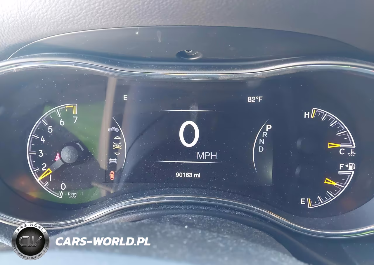 2019 Jeep Grand Cherokee Altitude 4X2 VIN:1C4RJEAG6KC673129 - 7