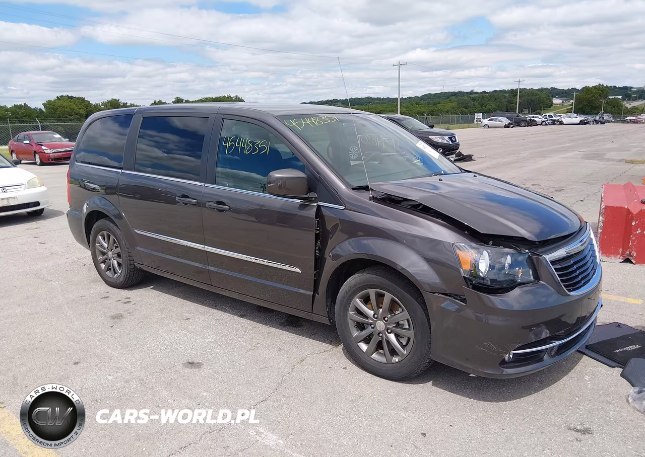 2016 Chrysler Town & Country S
