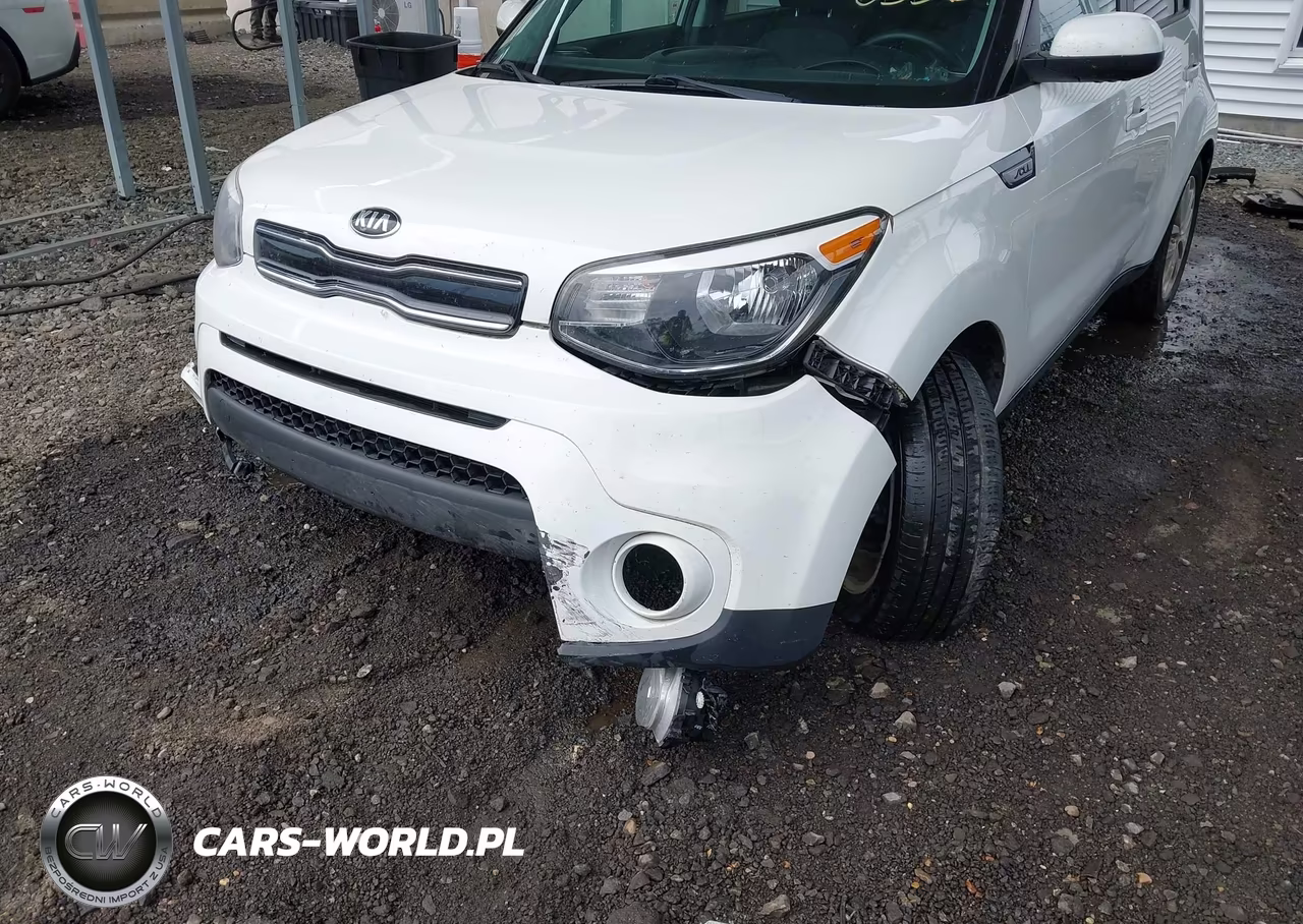 2018 Kia Soul + VIN:KNDJP3A58J7605128 - 6