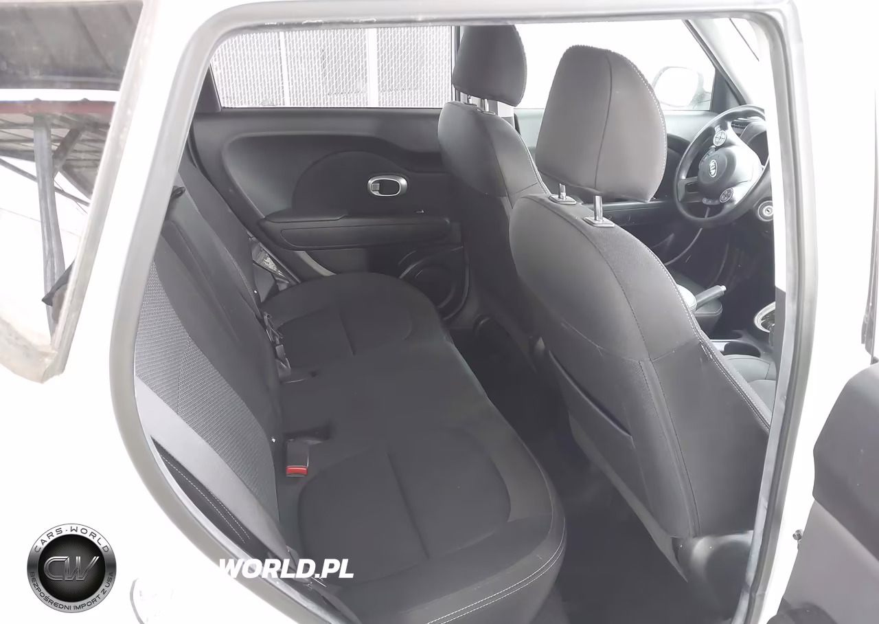 2018 Kia Soul + VIN:KNDJP3A58J7605128 - 8