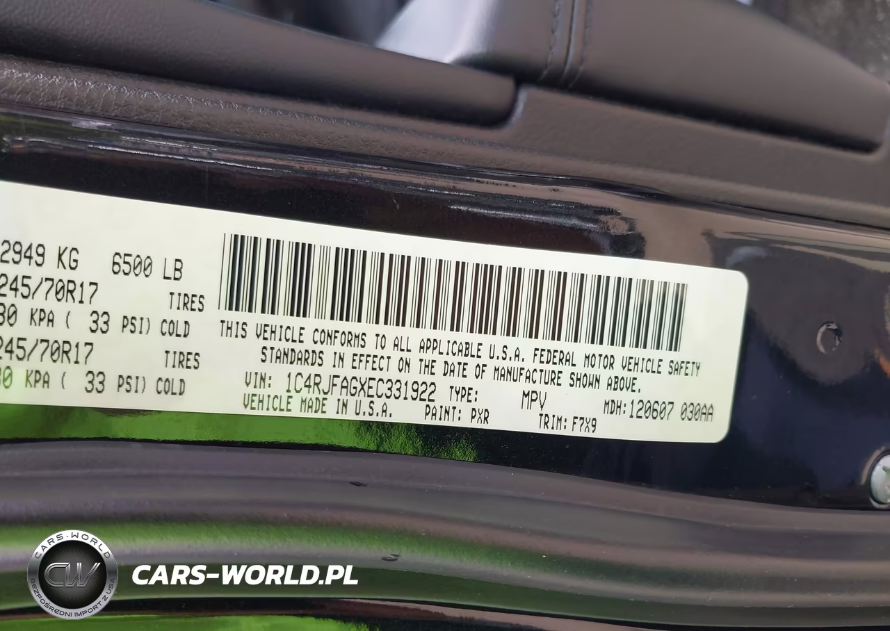 2014 Jeep Grand Cherokee Laredo VIN:1C4RJFAGXEC331922 - 9