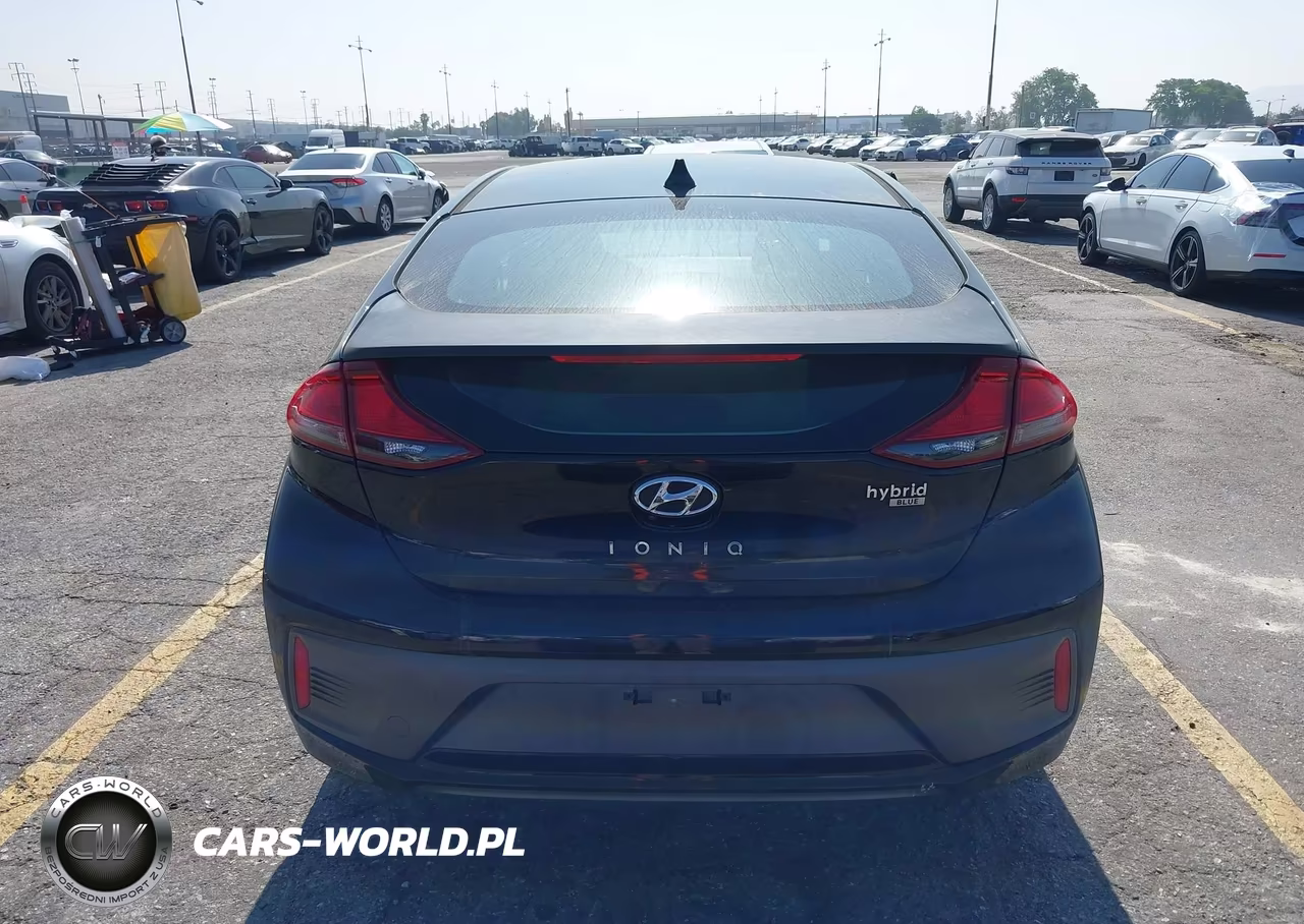 2018 Hyundai Ioniq Hybrid Blue VIN:KMHC65LC7JU095533 - 16