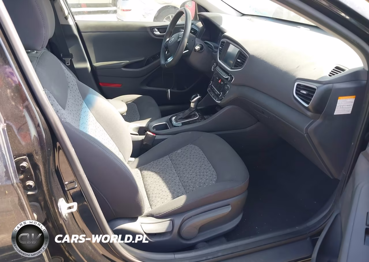 2018 Hyundai Ioniq Hybrid Blue VIN:KMHC65LC7JU095533 - 5