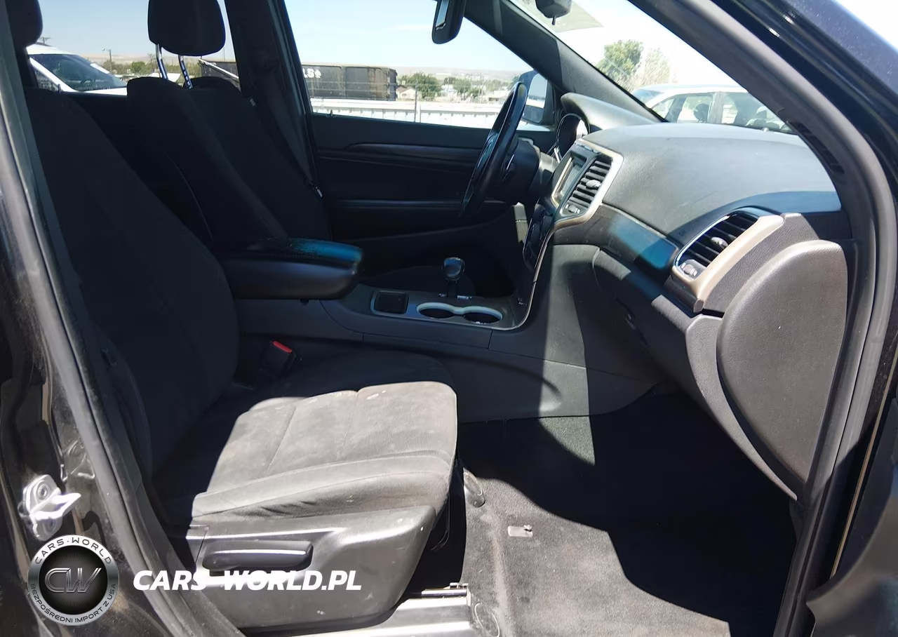 2014 Jeep Grand Cherokee Laredo VIN:1C4RJFAG9EC155820 - 5