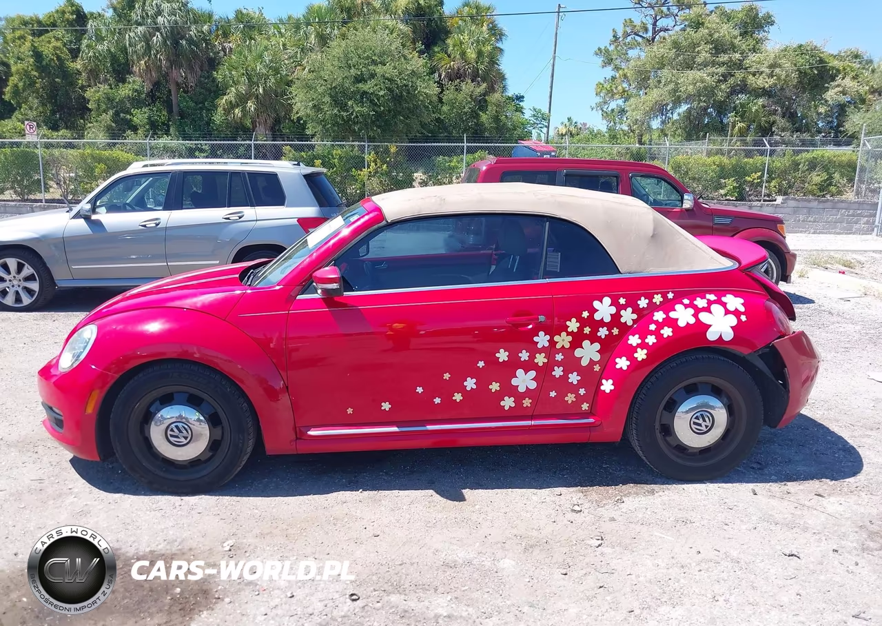 2014 Volkswagen Beetle 2.5L VIN:3VW5X7AT6EM800547 - 14