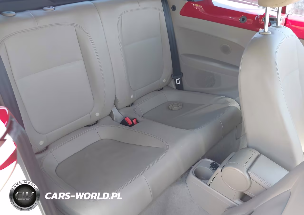 2014 Volkswagen Beetle 2.5L VIN:3VW5X7AT6EM800547 - 8
