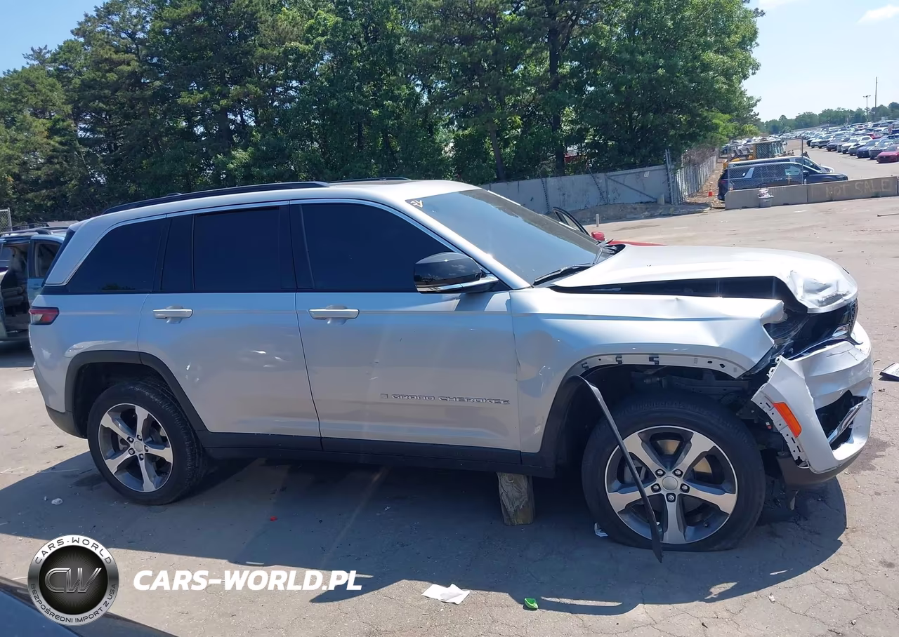 2024 Jeep Grand Cherokee 4Xe VIN:1C4RJYB66RC113905 - 13