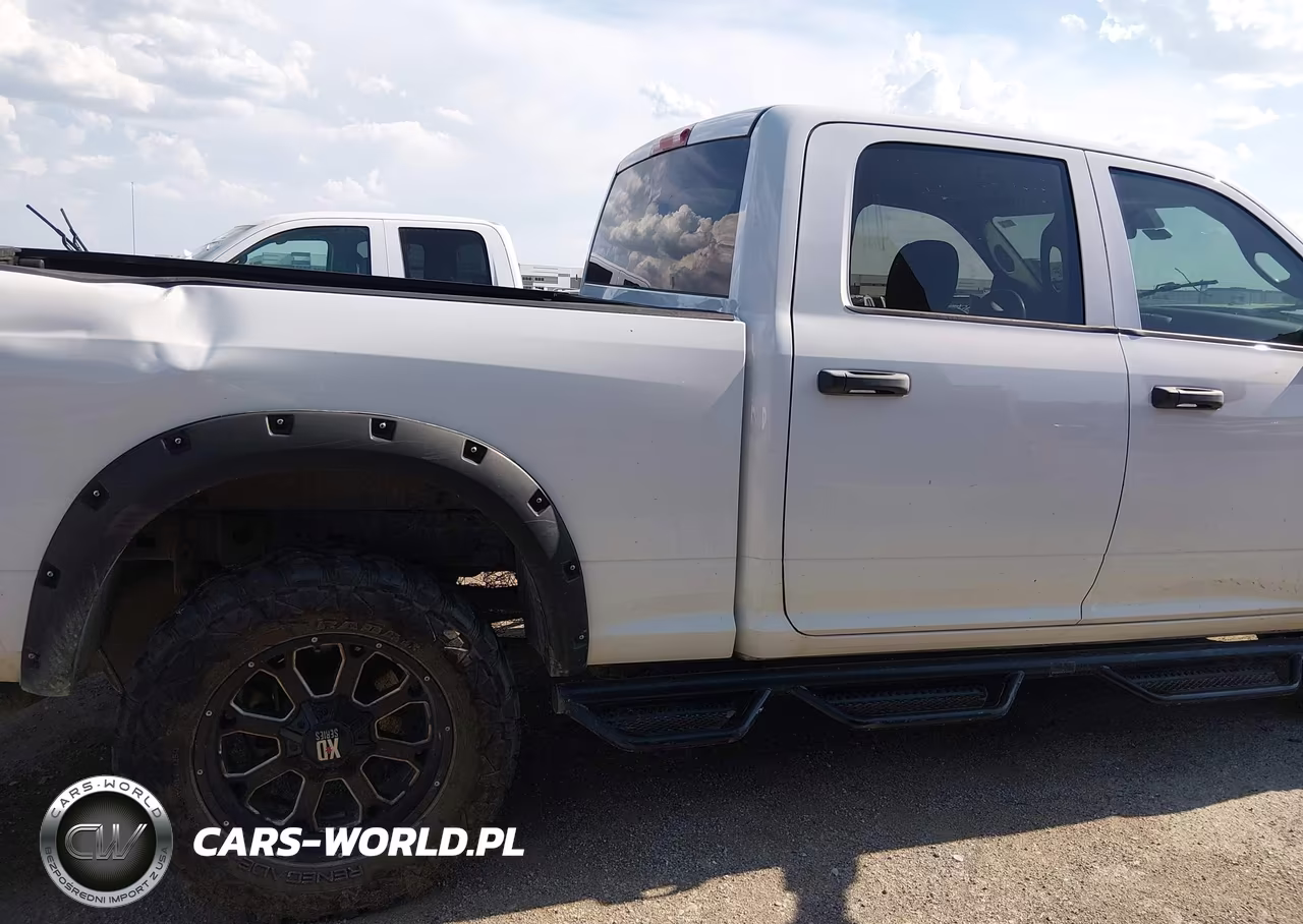 2018 Ram 2500 Tradesman 4X4 6'4 Box VIN:3C6UR5CJ8JG402992 - 13