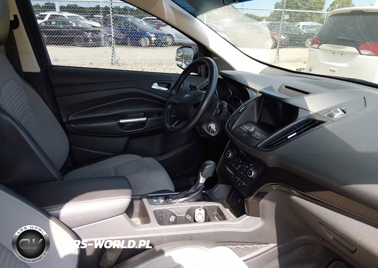2018 Ford Escape Se VIN:1FMCU9GD1JUB10060 - 5