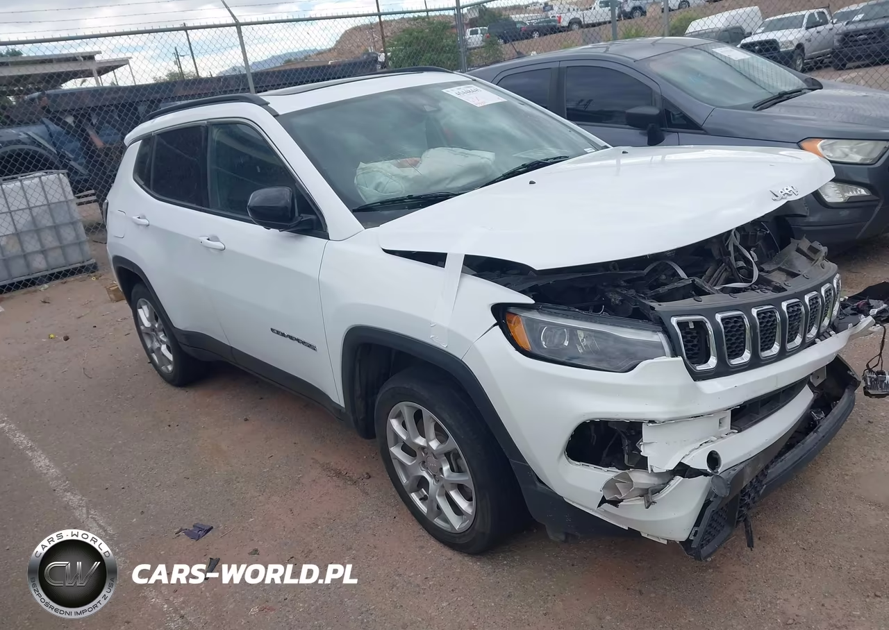 2023 Jeep Compass Latitude Lux Fwd – zdjęcie 1 z 16