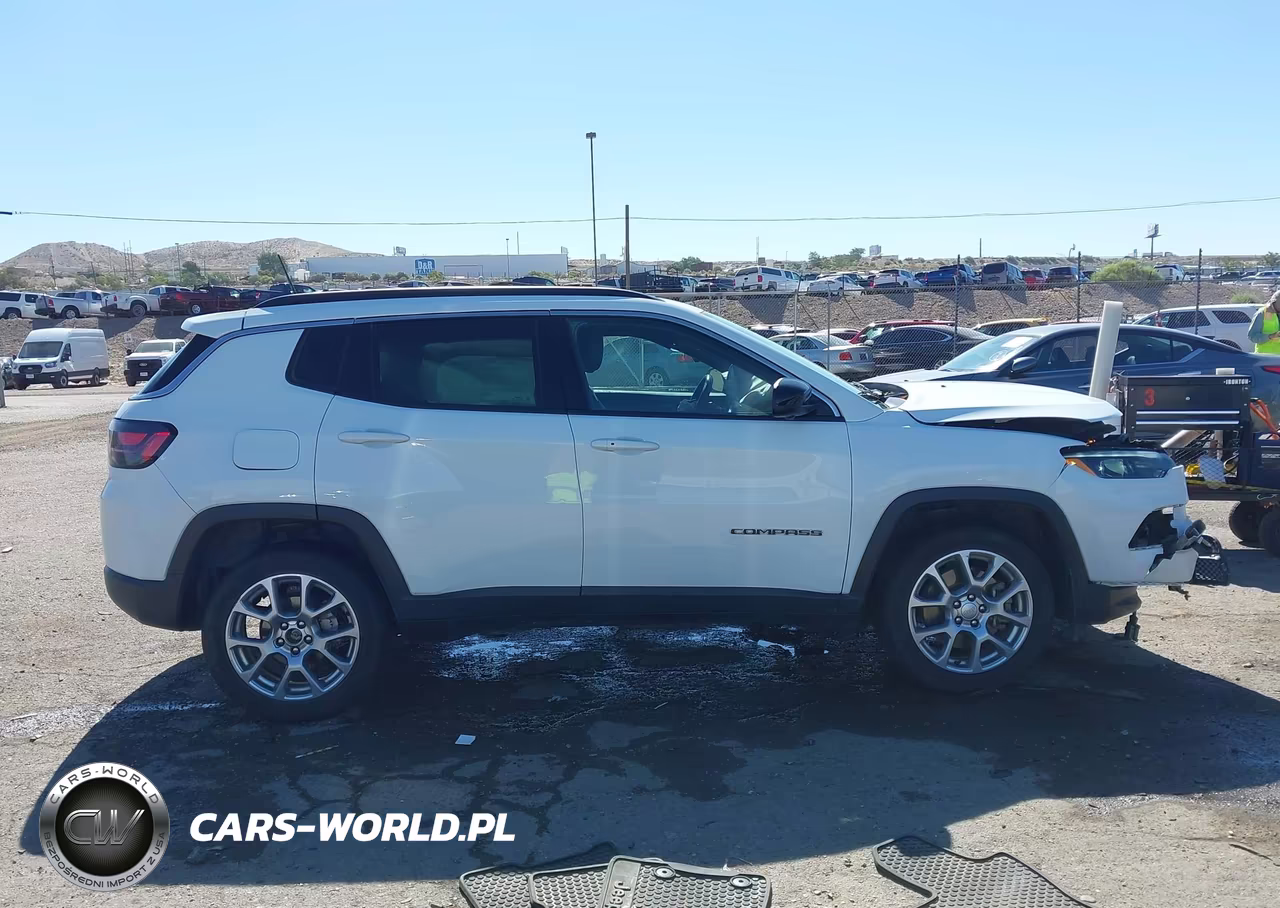 2023 Jeep Compass Latitude Lux Fwd VIN:3C4NJDFN4PT528201 - 13