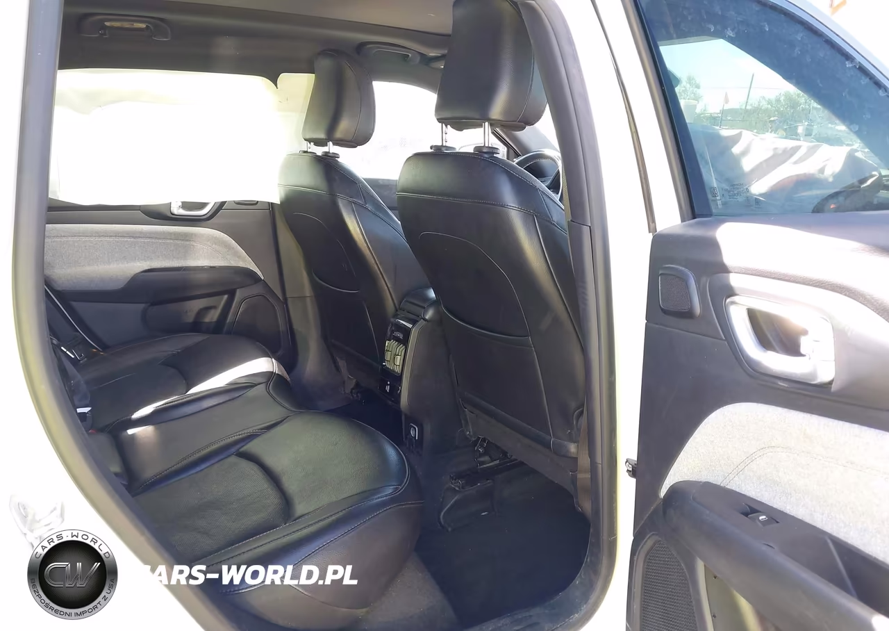 2023 Jeep Compass Latitude Lux Fwd VIN:3C4NJDFN4PT528201 - 8