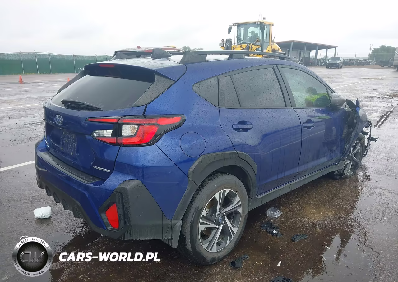 2024 Subaru Crosstrek Premium VIN:JF2GUADC7R8364378 - 4