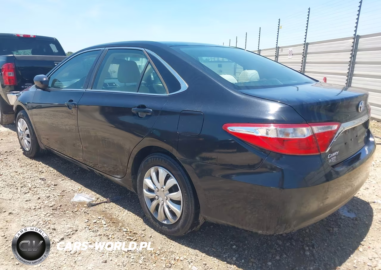 2017 Toyota Camry Le VIN:4T1BF1FK2HU297794 - 3