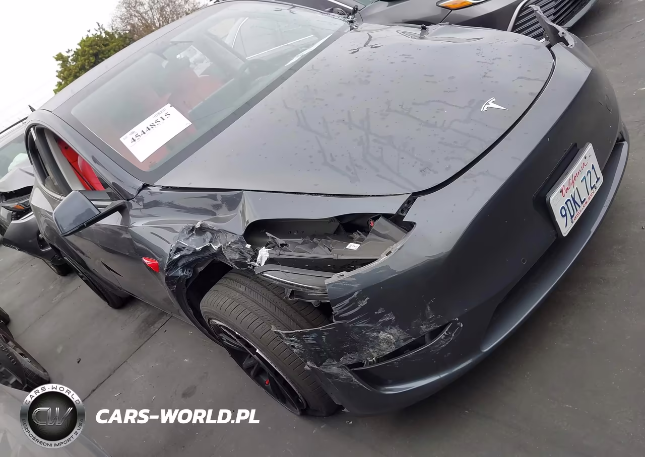 2022 Tesla Model Y Long Range Dual Motor All-Wheel Drive – zdjęcie 1 z 22