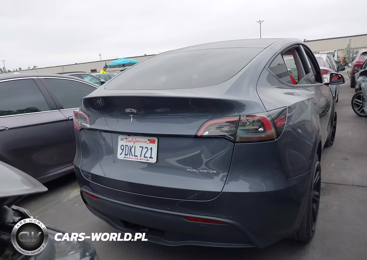 2022 Tesla Model Y Long Range Dual Motor All-Wheel Drive VIN:7SAYGDEE9NA020010 - 16