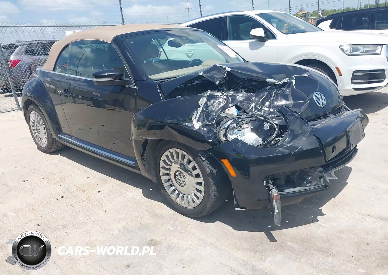 2016 Volkswagen Beetle 1.8T S – zdjęcie 1 z 15