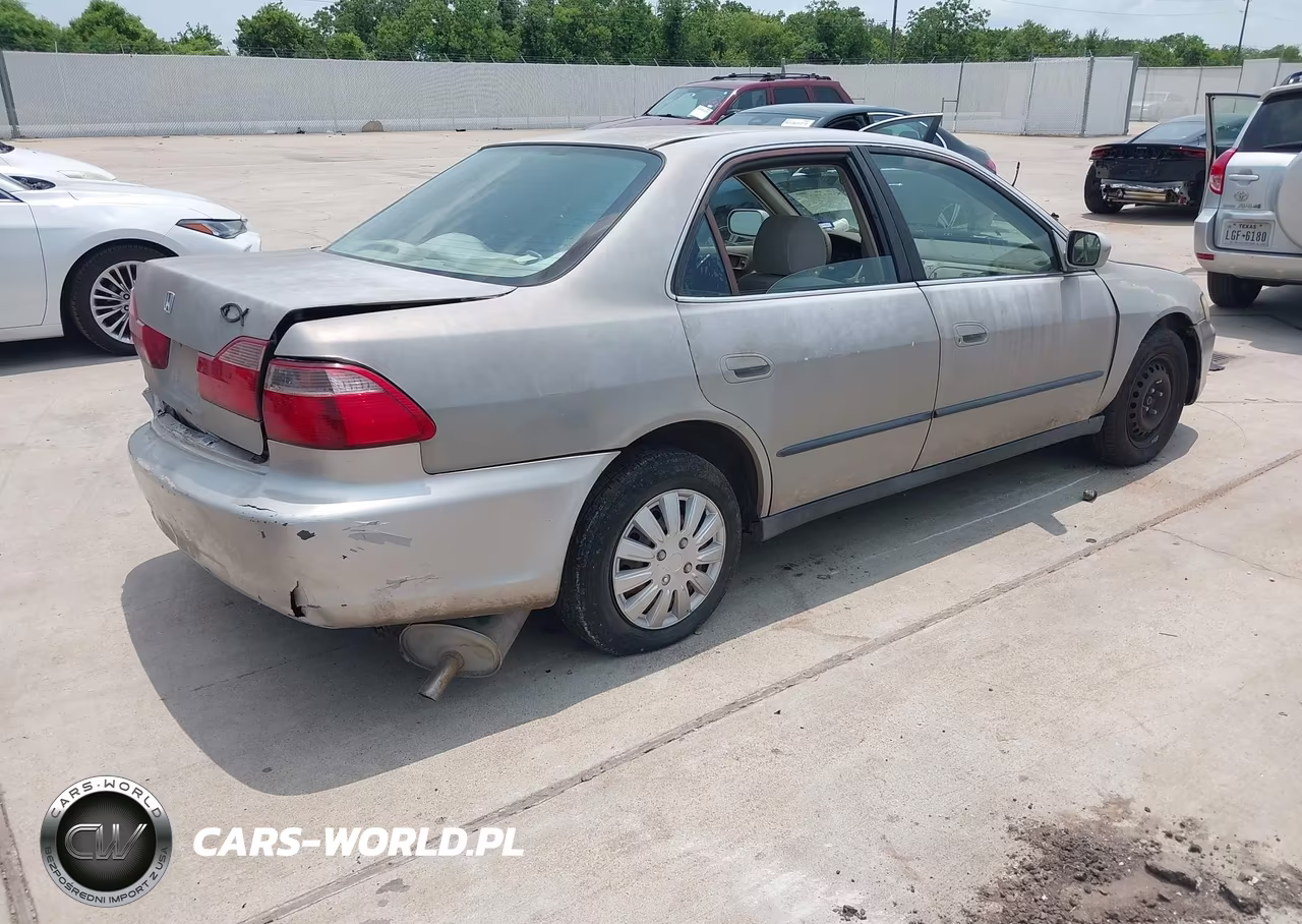1999 Honda Accord Lx VIN:1HGCG5648XA049002 - 4