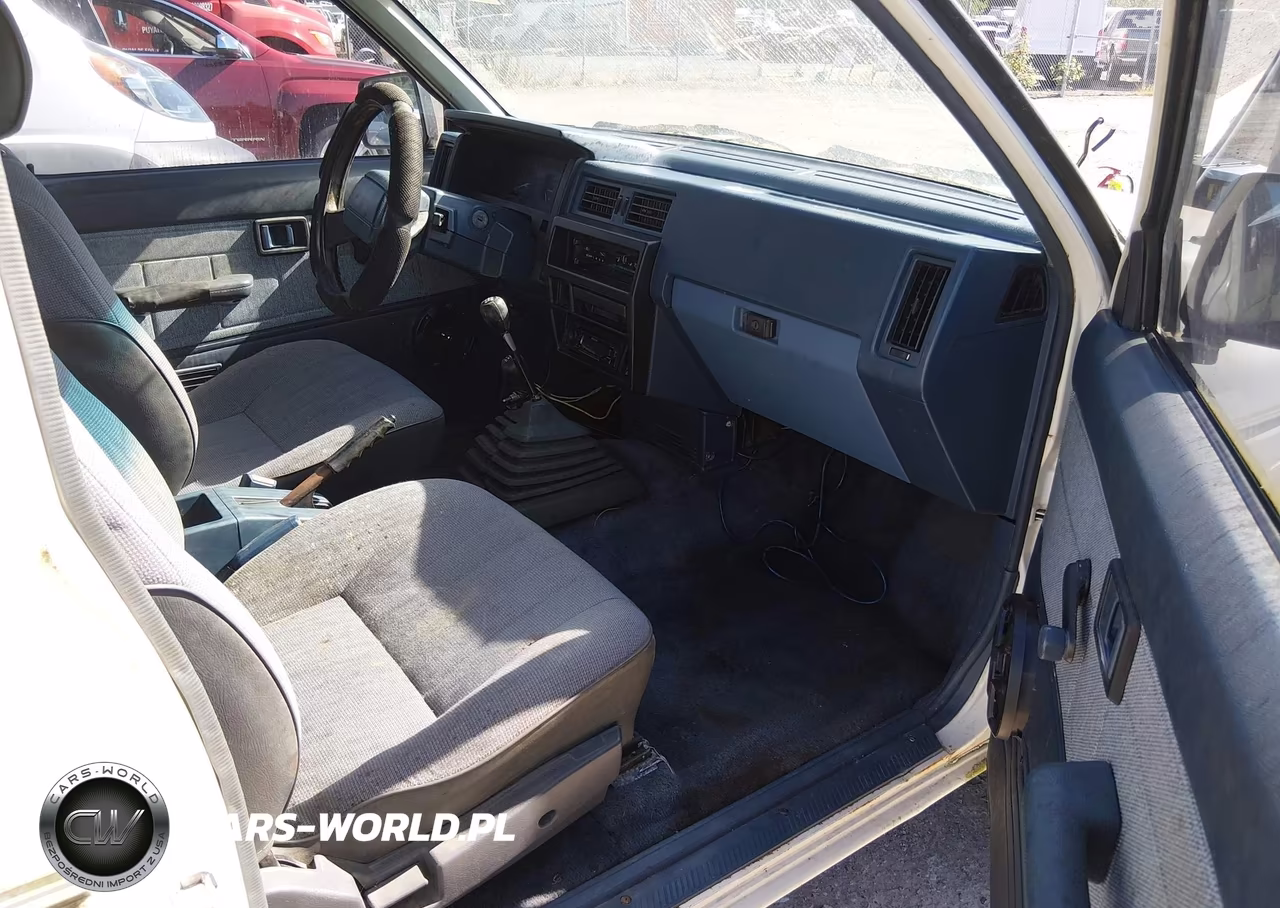 1988 Nissan Pathfinder VIN:JN8HD16Y6JW001389 - 5