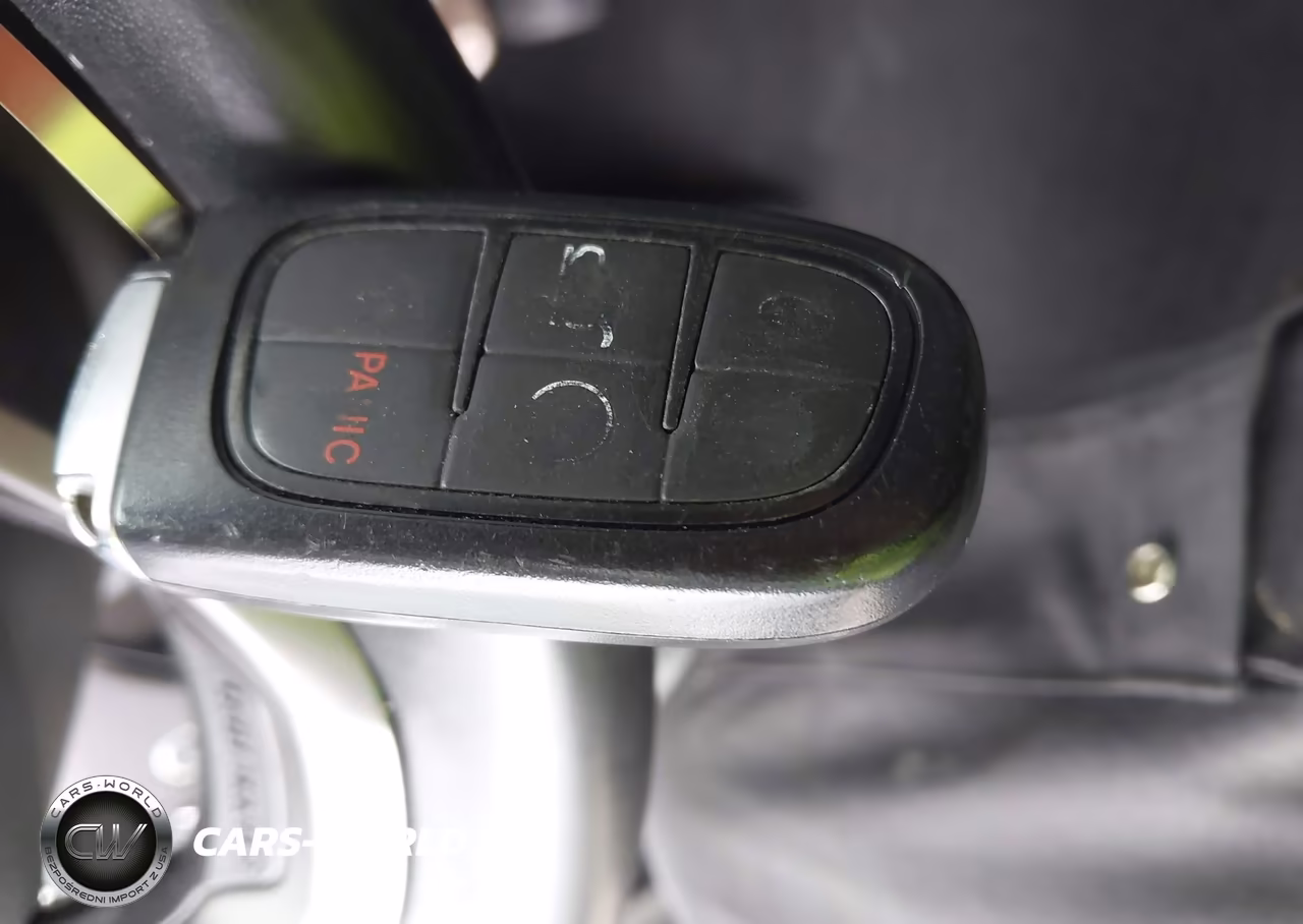 2019 Jeep Cherokee Limited 4X4 VIN:1C4PJMDX3KD394406 - 11