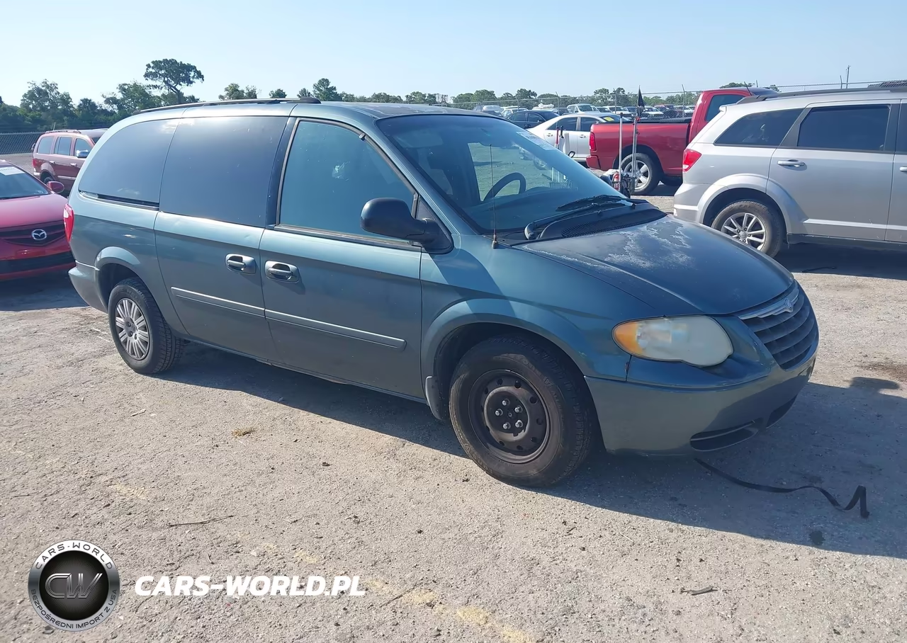 2005 Chrysler Town & Country Lx