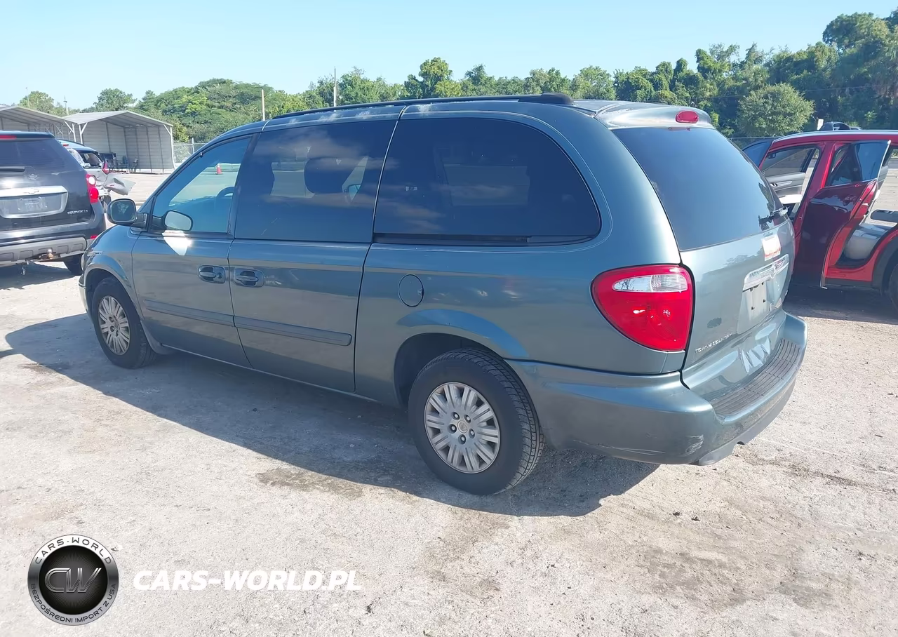 2005 Chrysler Town & Country Lx VIN:2C4GP44R05R189773 - 3
