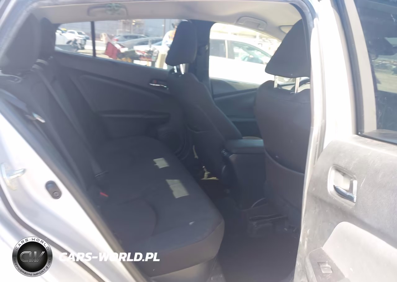 2020 Toyota Prius Le VIN:JTDKARFU0L3112434 - 8