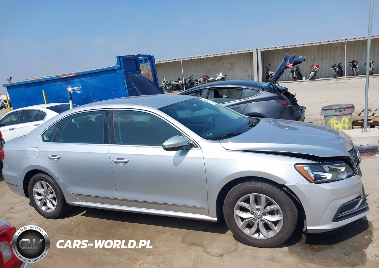 2016 Volkswagen Passat 1.8T S VIN:1VWAT7A3XGC049287 - 13
