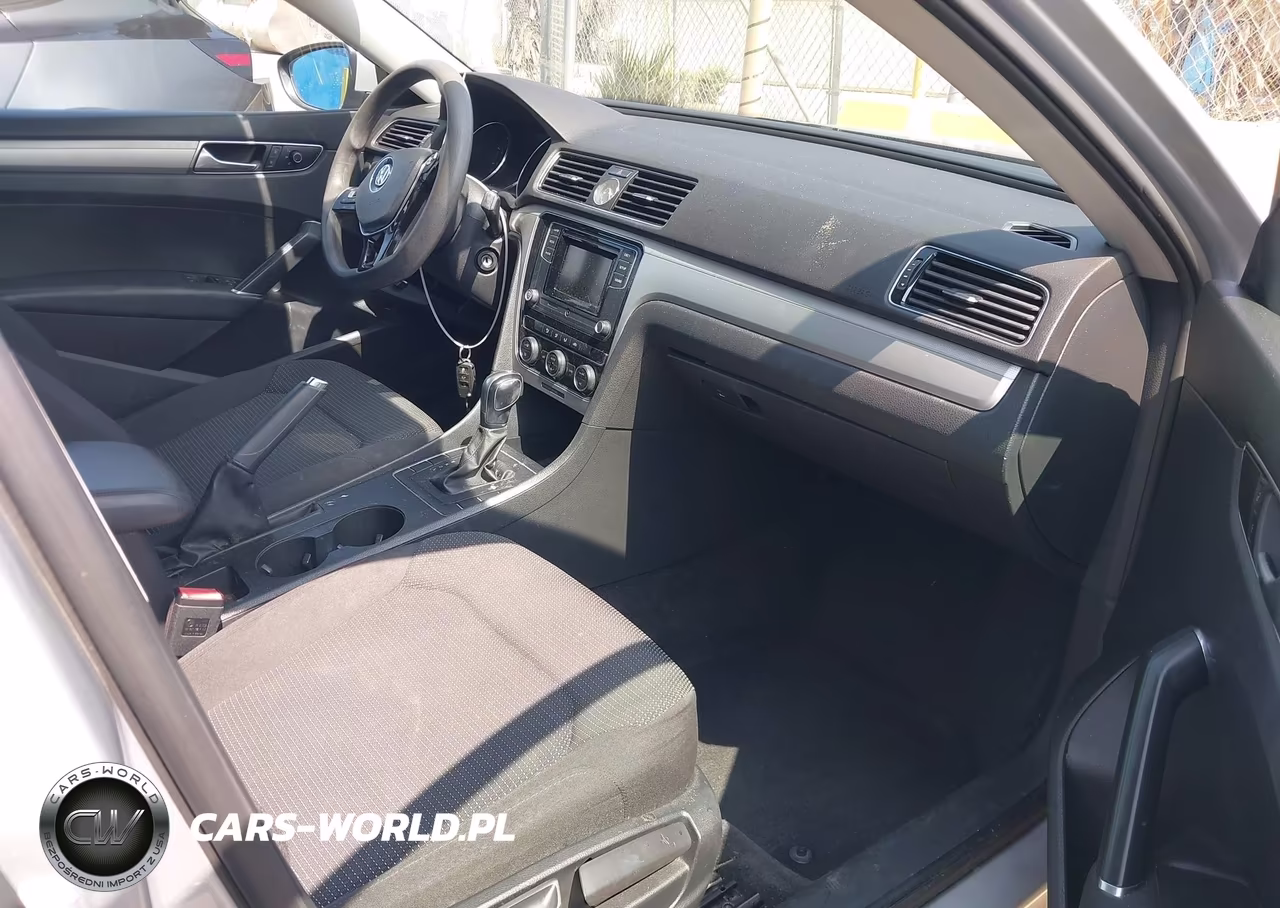 2016 Volkswagen Passat 1.8T S VIN:1VWAT7A3XGC049287 - 5