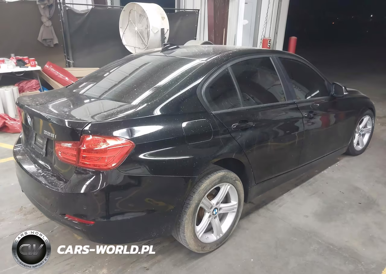 2015 BMW 328I xDrive VIN:WBA3B5G50FNS19328 - 4