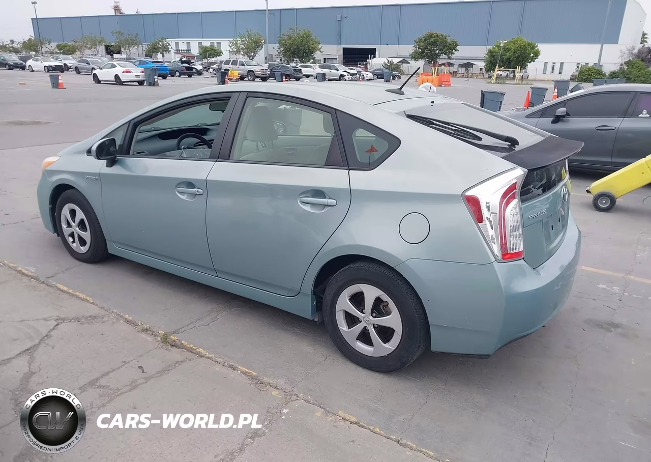 2012 Toyota Prius Three VIN:JTDKN3DU2C1549352 - 3
