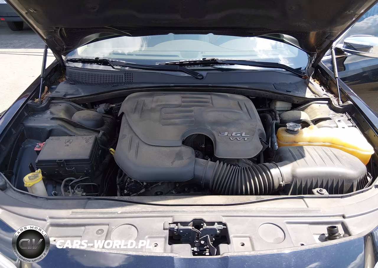 2014 Chrysler 300C VIN:2C3CCAEG2EH189807 - 10