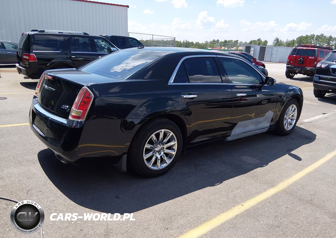 2014 Chrysler 300C VIN:2C3CCAEG2EH189807 - 4