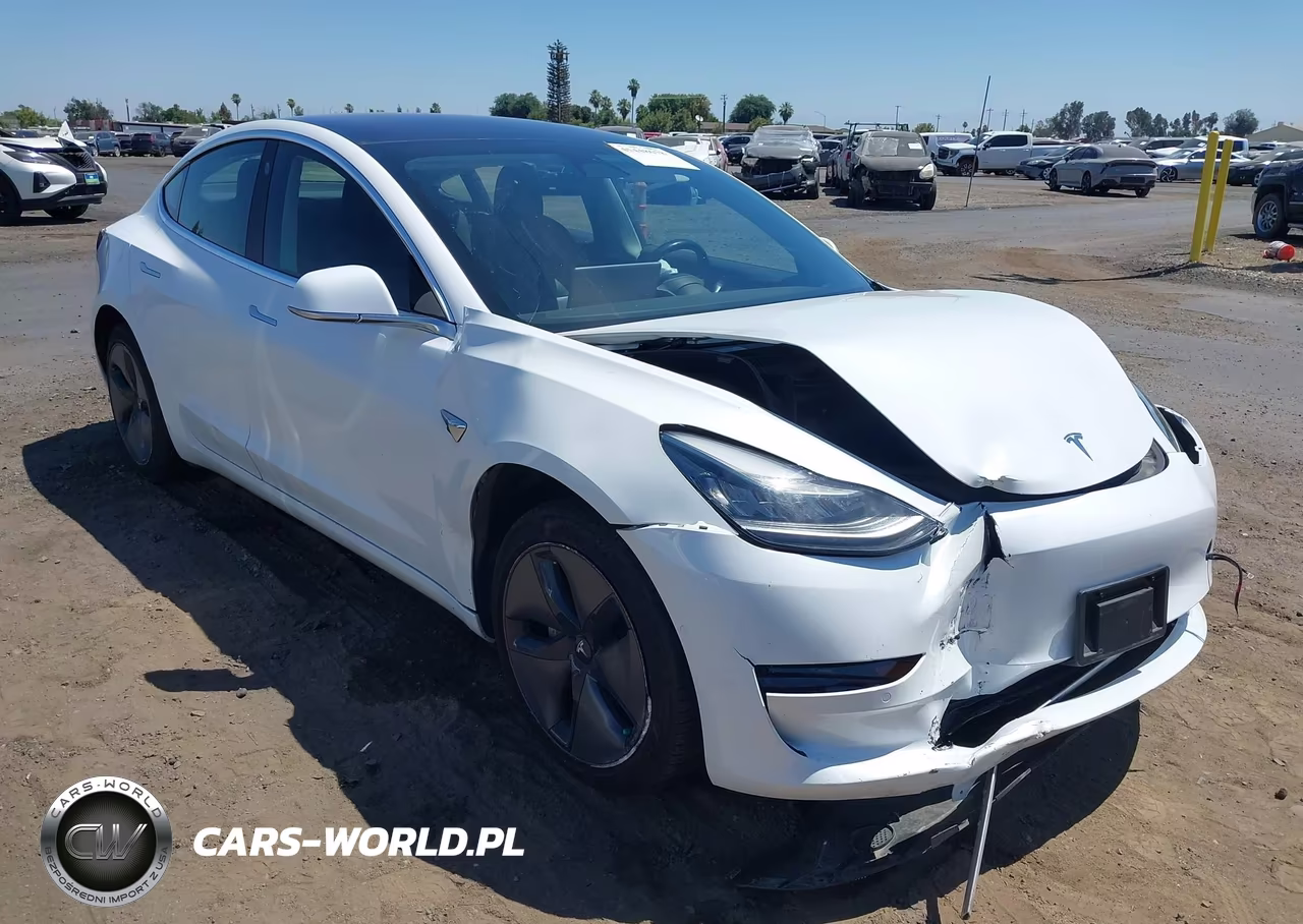 2018 Tesla Model 3 Long Range-Mid Range – zdjęcie 1 z 15