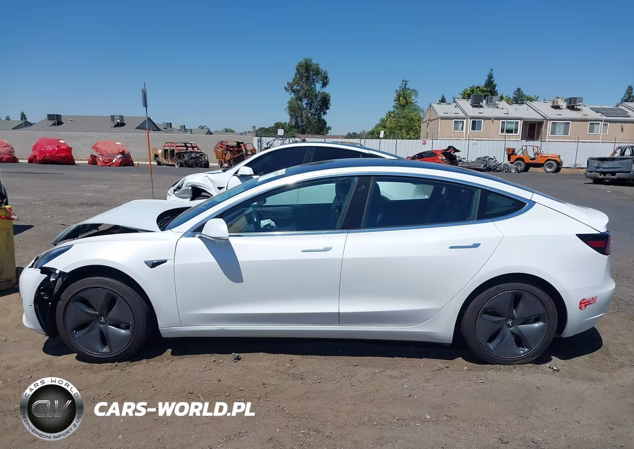 2018 Tesla Model 3 Long Range-Mid Range VIN:5YJ3E1EA1JF011873 - 13