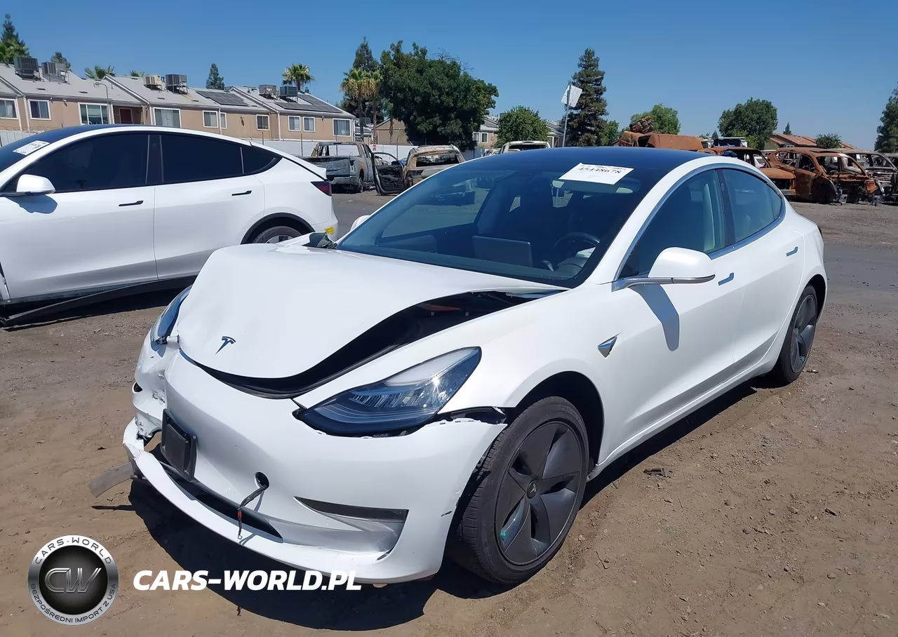 2018 Tesla Model 3 Long Range-Mid Range VIN:5YJ3E1EA1JF011873 - 2
