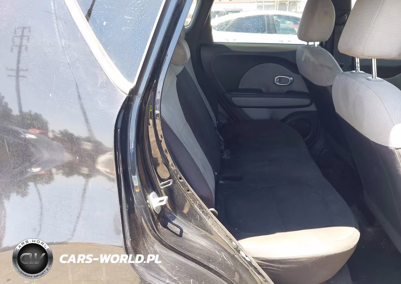 2015 Kia Soul VIN:KNDJN2A2XF7177494 - 8