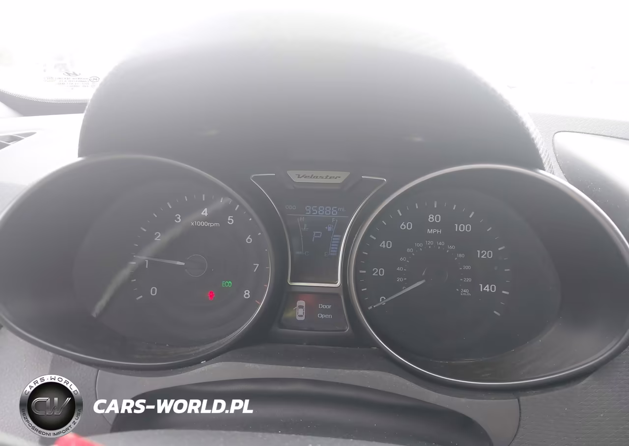 2014 Hyundai Veloster Turbo W-Black VIN:KMHTC6AE9EU183198 - 7