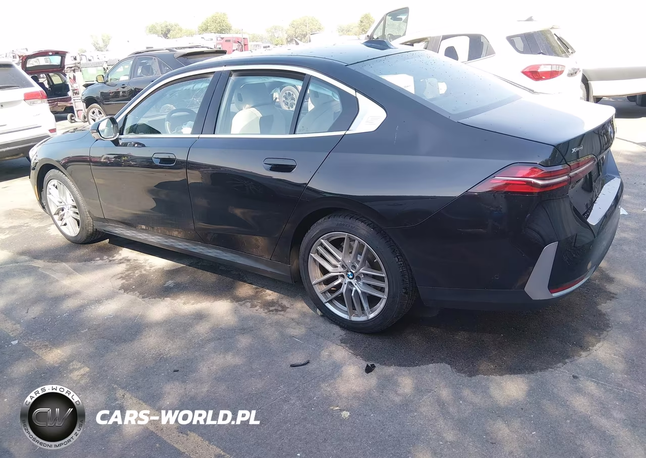 2024 BMW 530I xDrive VIN:WBA53FJ03RCP96377 - 3