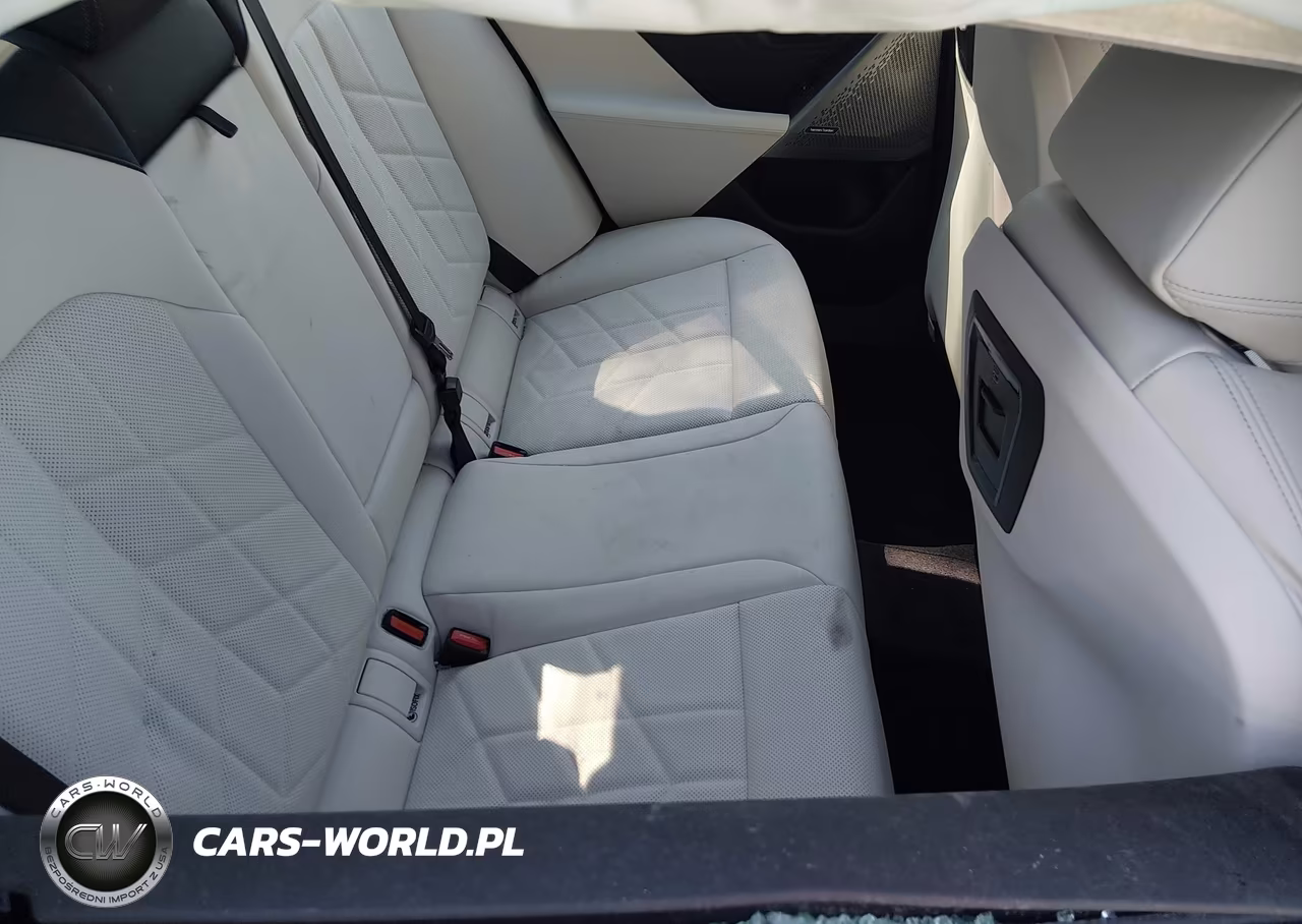 2024 BMW 530I xDrive VIN:WBA53FJ03RCP96377 - 8