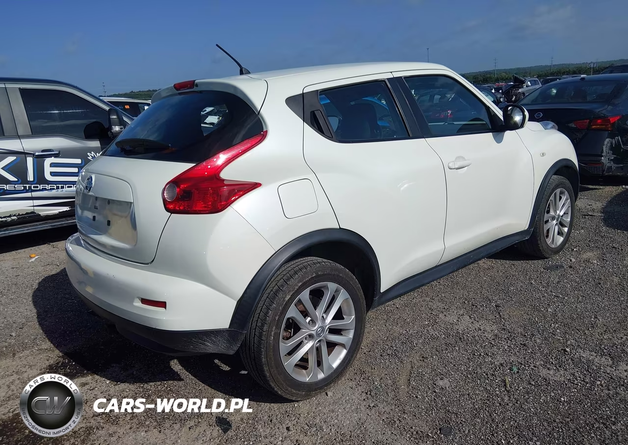 2011 Nissan Juke S VIN:JN8AF5MR4BT023621 - 4