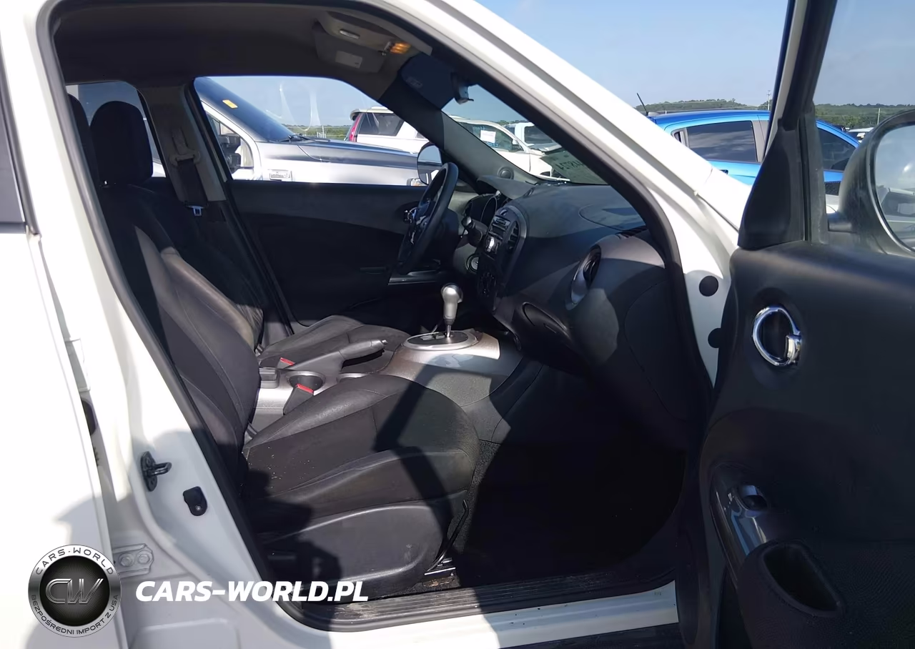 2011 Nissan Juke S VIN:JN8AF5MR4BT023621 - 5
