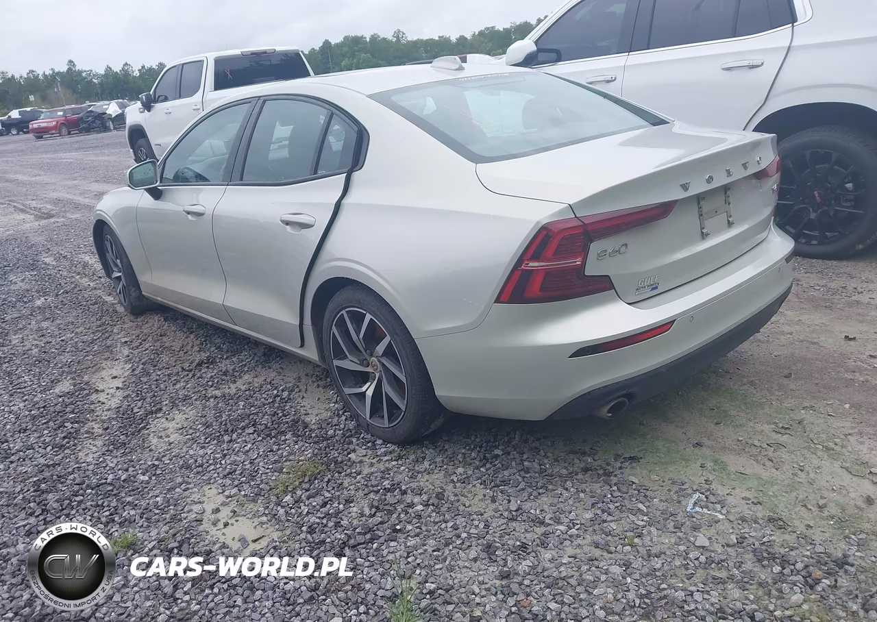 2019 Volvo S60 T6 Momentum VIN:7JRA22TK3KG006698 - 3